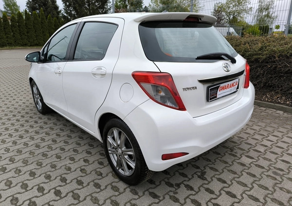 Skoda Fabia cena 24900 przebieg: 206000, rok produkcji 2015 z Warszawa małe 67